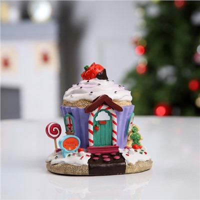 Светодиодная фигура «Дом из сладостей» 13×12×9 см, полистоун, от батареек LR44×3, свечение тёплое белое