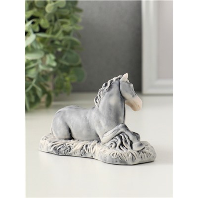 Фигурка «Лошадь лежащая», 7 см