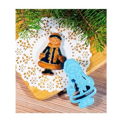 Форма для печенья новогодняя «Снегурочка», вырубка, штамп, 10×5.9×1.4 см, пластик, голубая