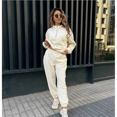 Спортивный костюм #23035294