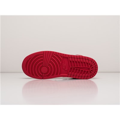 Кроссовки Nike Air Jordan 1 Mid