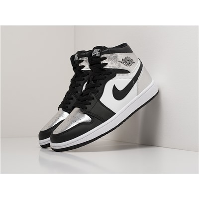 Кроссовки Nike Air Jordan 1 Mid