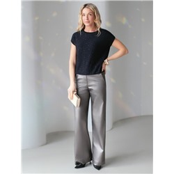 Джемпер с цельнокроенным коротким рукавом из хлопковой пряжи с пайетками.