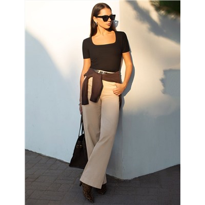 Футболка из трикотажа в широкий рубчик