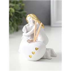 Аромадиффузор для эфирных масел с палочками «Девочка с собакой», полистоун, белый с золотом, 7.5×10×11 см