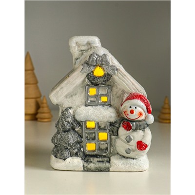 Фигурка светящаяся «Снеговичок у домика», керамика, 11.5×7.5×15.5 см