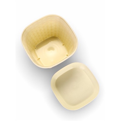 Кашпо для цветов «Ротанг», 3.4 л, 20.9×20.9×15 см, пластиковое, с поддоном, бежевое