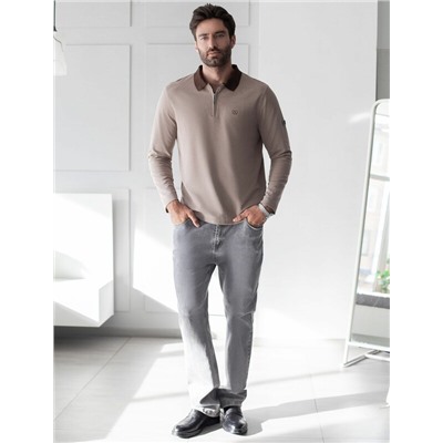 Лонгслив из мягкого фактурного трикотажа с плетеным воротником поло на молнии