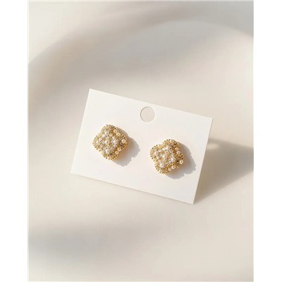 Стильные серьги