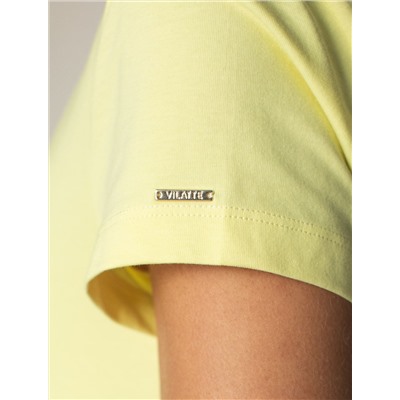 Базовая футболка из премиального хлопка с V образным вырезом