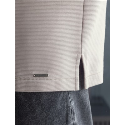 Джемпер базовый из мягкого фактурного трикотажа с круглым воротом