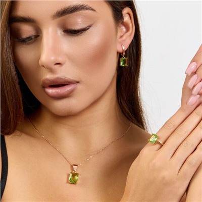 Комплект ювелирной бижутерии коллекция "Дубай" серьги, кулон и кольцо 17 р покрытие позолота, вставка: стекло, цвет: светло-зеленый, арт.215.579-17