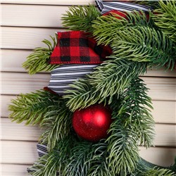 Венок новогодний d=30 см «Зимнее волшебство. Уютная сказка», с полосатыми лентами и шарами