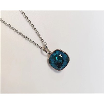 Подвеска с кристаллами Swarovski