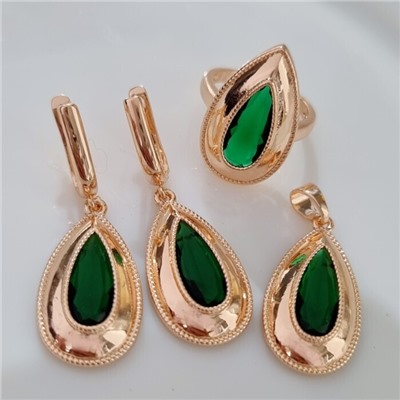 Комплект ювелирная бижутерия крупный коллекция "Дубай" серьги, кулон и кольцо 19 р, покрытие: позолота, вставка: фианиты, цвет: зеленый, арт.213.795-19