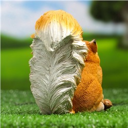 Садовая фигура из полистоуна «Белочка с орешками», 16×8.5×17 см