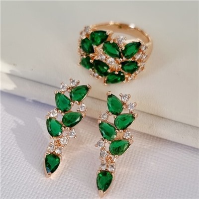 Комплект ювелирная бижутерия коллекция  "Дубай" серьги и кольцо 19 р, покрытие: позолота, вставка: фианиты, цвет: изумрудный и прозрачный, арт.313.044-19