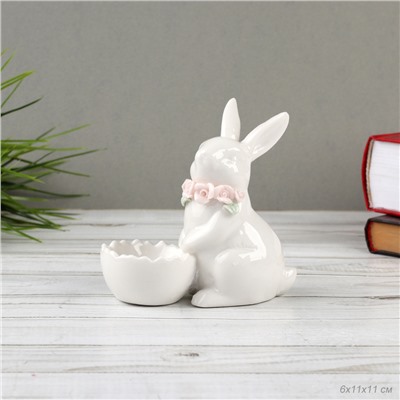 Фигурка Кролик с цветами / 19068 /уп 48/