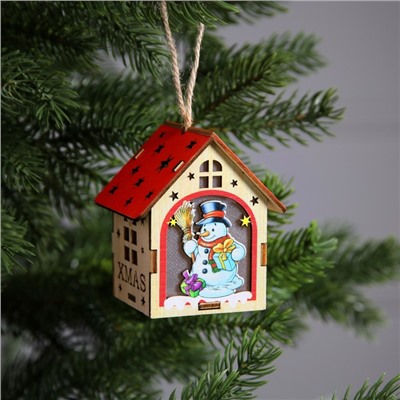 Ёлочная игрушка «Домик со снеговиком», 8×7×6 см, 1 LED, от батареек, свечение тёплое белое