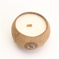 Ароматическая свеча в подсвечнике из кокоса, сандал, соевый воск, 8×10 см, в коробке