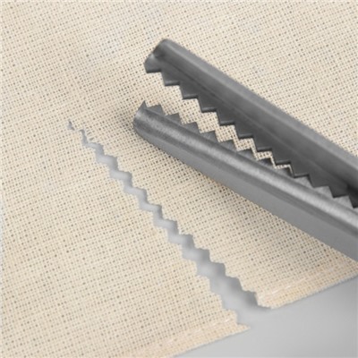 Ножницы «Зигзаг», 9.5", 23 см, шаг - 3 мм, чёрные