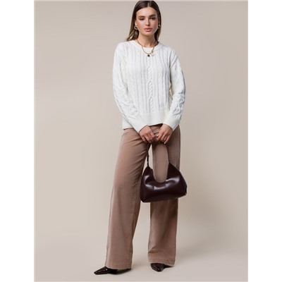 Свитер фактурной вязки с узором косы