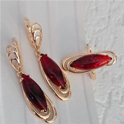 Комплект ювелирной бижутерии коллекция "Дубай" серьги и кольцо 18 р, покрытие позолота, вставка: искусственный камень красного цвета, арт.314.792-18