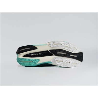 Кроссовки New Balance FuelCell Rebel V4
