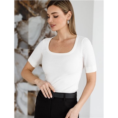 Футболка из трикотажа в широкий рубчик