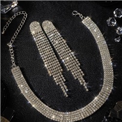 Комплект вечерней бижутерии со стразами чокер и серьги, цвет: серебристый и прозрачный, арт.012.092