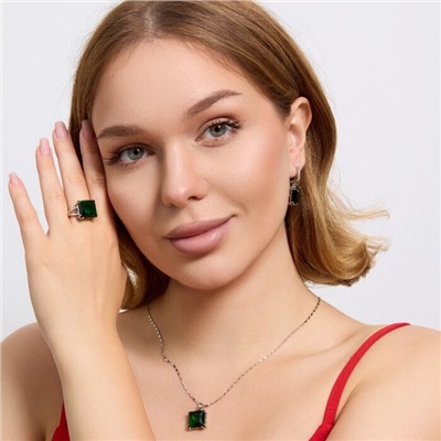 Комплект ювелирной бижутерии серьги, кулон и кольцо 19 р, покрытие посеребрение, вставка: фианит, цвет: зеленый, арт.313.146-19