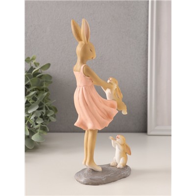 Фигурка полистоун «Зайки. Мама с детьми», 9.5×6×22.5 см