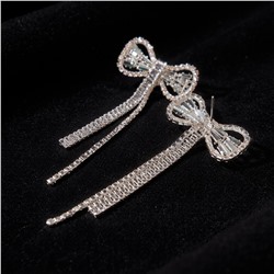 Серьги бантики бижутерия висячие вечерние с камнями, цвет: серебристый и прозрачный, арт.012.074