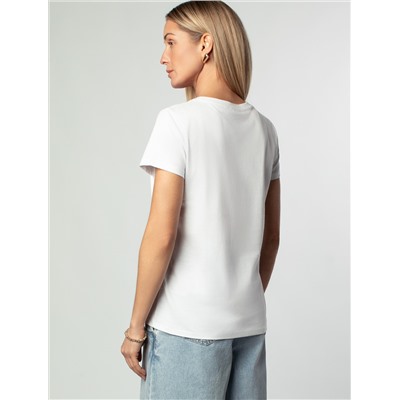 Футболка из 100% хлопка с авторским принтом.