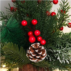 Новогодняя композиция на стол «Зимнее волшебство. Лесной фестиваль» пластик, шишки, ягоды, 30 см