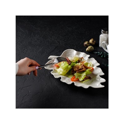 Блюдо сервировочное «Лист», 30×20 см, керамика, цвет белый