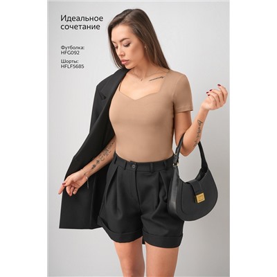 Женская футболка с глубоким вырезом Happyfox