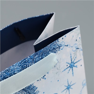 Пакет подарочный новогодний ламинированный квадратный «С Новым годом», 14×14×9 см