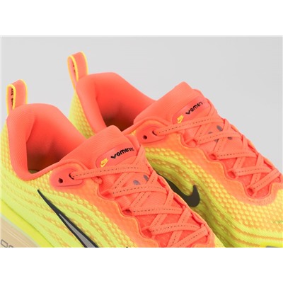 Кроссовки Nike Vomero 18