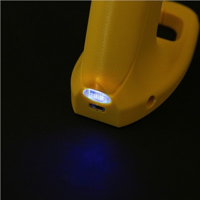 УЦЕНКА Клеевой пистолет ТУНДРА, 12 Вт, аккумулятор 2000 мА, microUSB, 7 мм