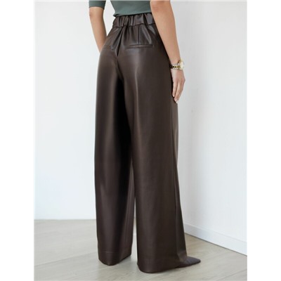 Широкие кожаные брюки-трубы с поясом