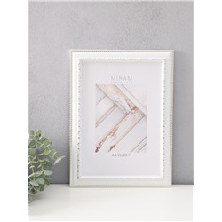 Фоторамка для фото 21×29.7 см (A4) «МИРАМ», пластик, белый с золотом