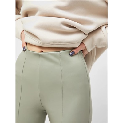 Брюки женские кожаные Mark Formelle, зелёные, размер 50 (XL)