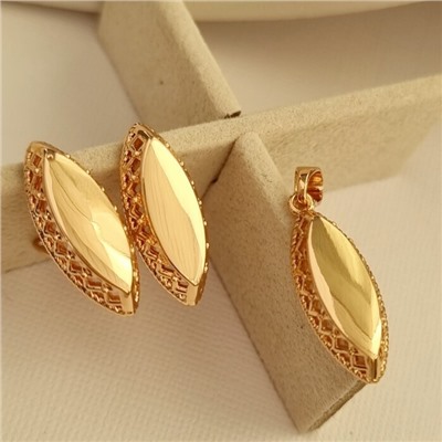 Комплект ювелирной бижутерии коллекция "Дубай" серьги и кулон, покрытие позолота, арт.414.062