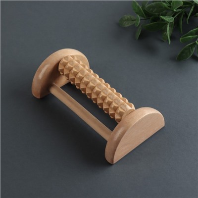 Массажёр для ног с шипами, деревянный, роликовый, 1 ряд, 14.5×7.8×4.5 см