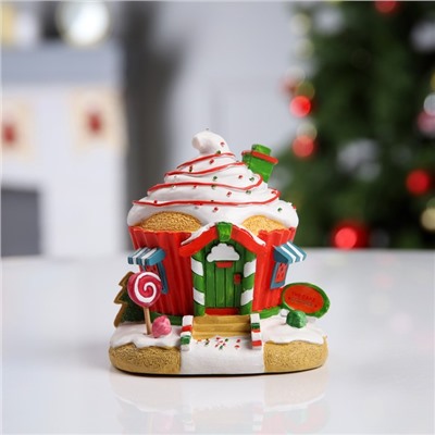 Светодиодная фигура «Домик из сладостей» 13×12×9 см, полистоун, от батареек AG3×3, свечение тёплое белое