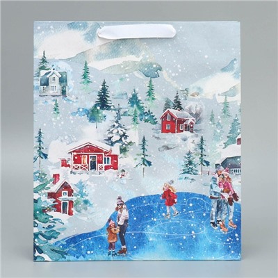 Пакет подарочный новогодний крафтовый «Чудеса случаются», M 26×30×9 см