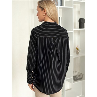 Блузка свободного силуэта с золотистыми пуговицами