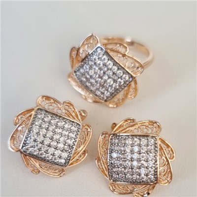 Комплект ювелирная бижутерия коллекция  "Дубай" серьги и кольцо 18 р, покрытие: позолота, вставка: фианиты, цвет: прозрачный, арт.217.325-18