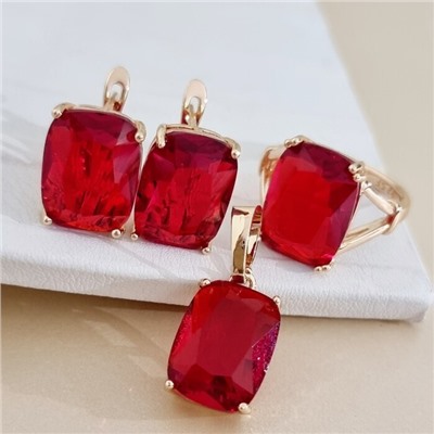 Комплект ювелирной бижутерии коллекция "Дубай" серьги, кулон и кольцо 19 р, покрытие позолота, вставка: стекло, цвет: рубиновый, арт.313.465-19